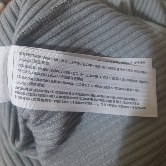 💚 2/$35 NWOT Abercrombie dusty grey blue off the shoulder sweater - Picture 5 of 5